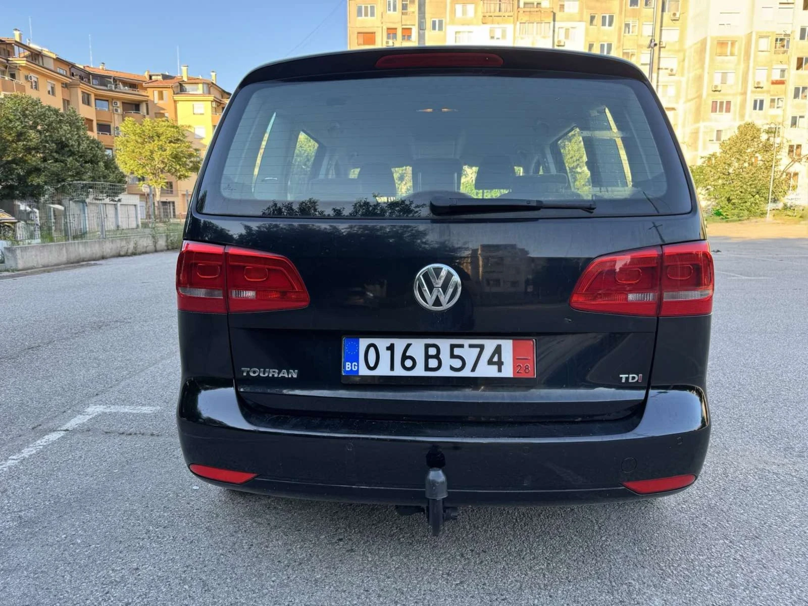 VW Touran 1.6 tdi, 105 к.с, снимка 5 - Автомобили и джипове - 54904805