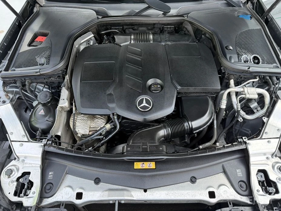 Mercedes-Benz E 220, снимка 6 - Автомобили и джипове - 55510521