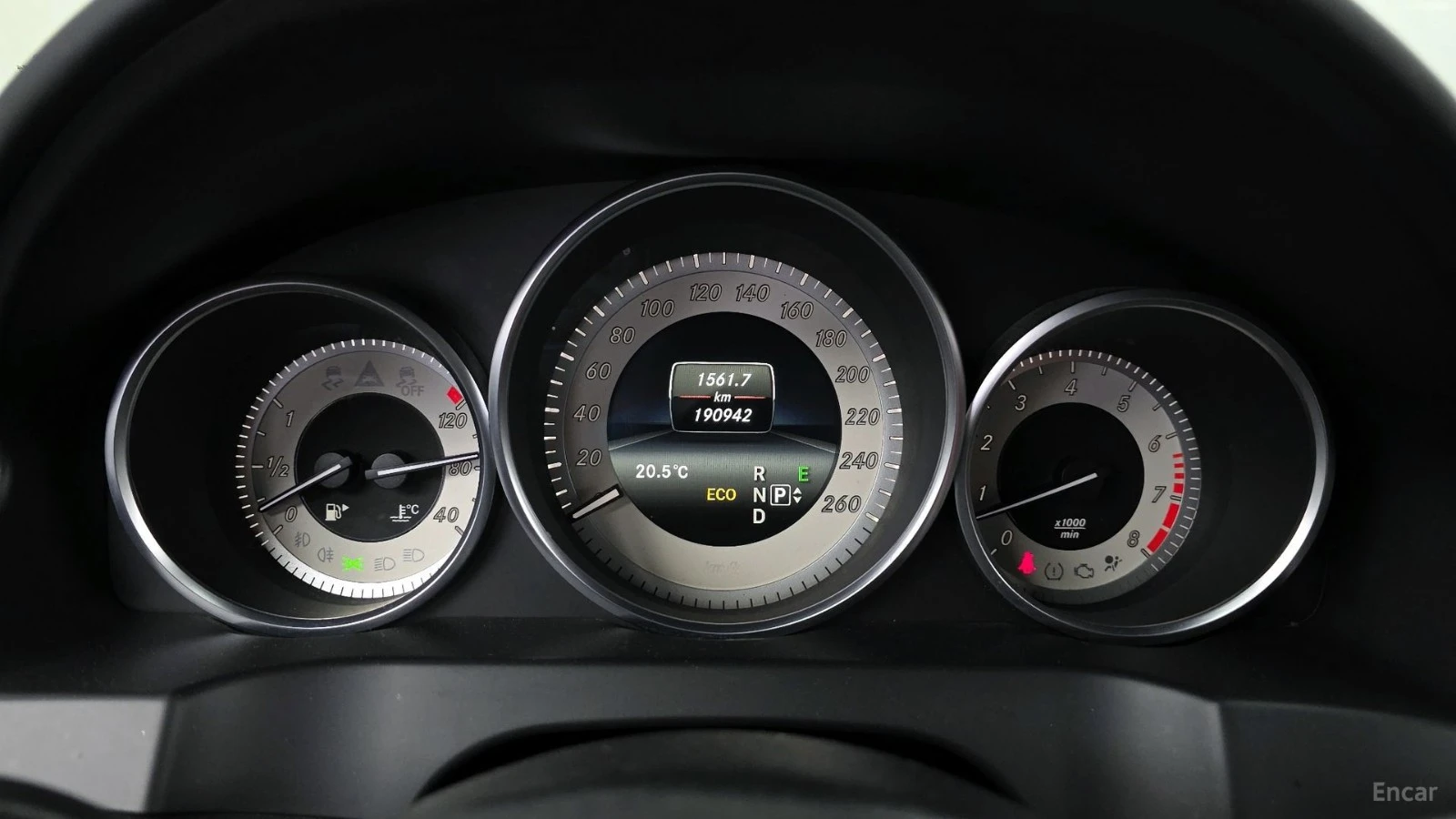 Mercedes-Benz E 350 COUPE* FACE* PANO* ОБДУХ, снимка 5 - Автомобили и джипове - 55511292