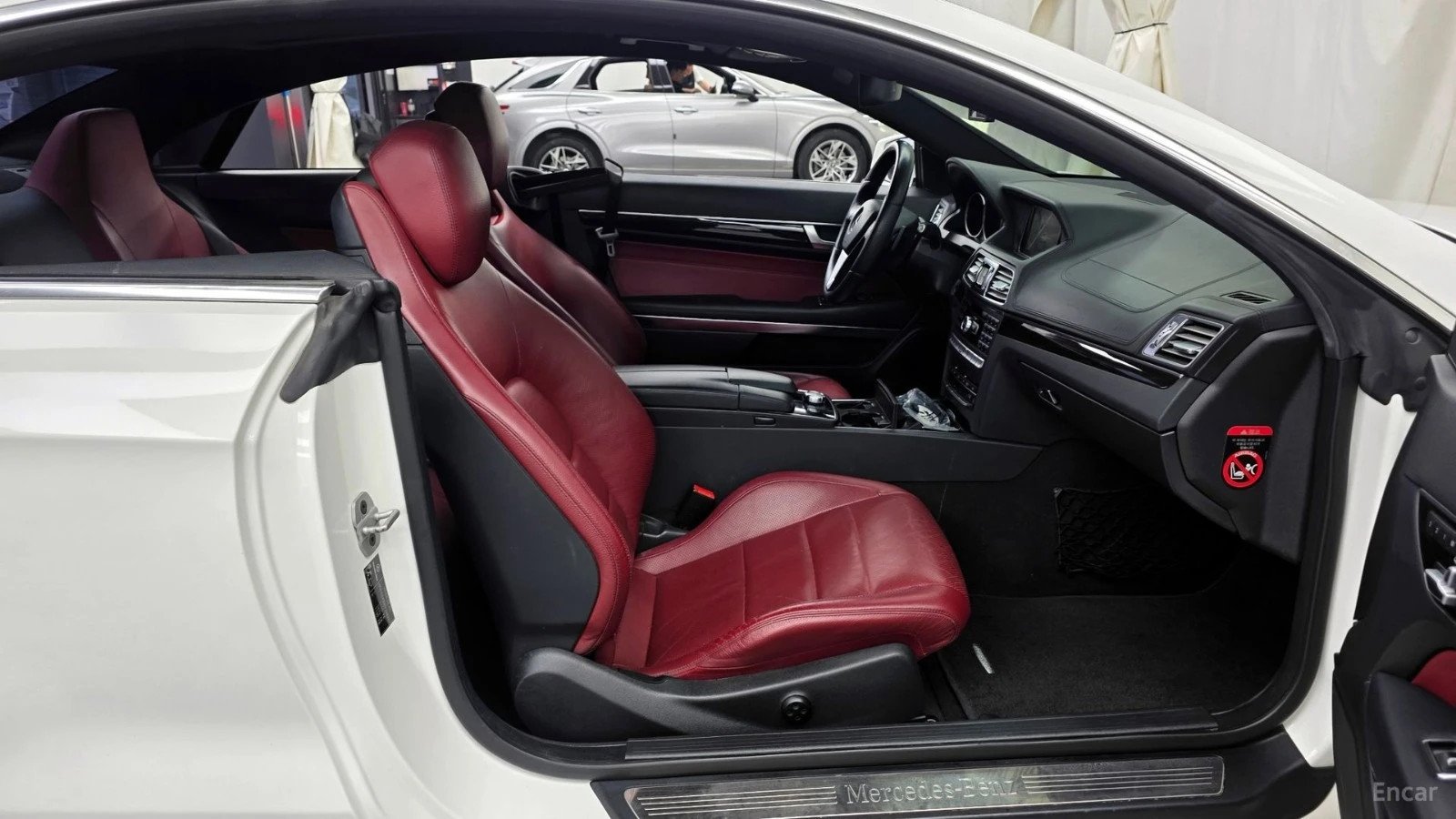 Mercedes-Benz E 350 COUPE* FACE* PANO* ОБДУХ, снимка 7 - Автомобили и джипове - 55511292