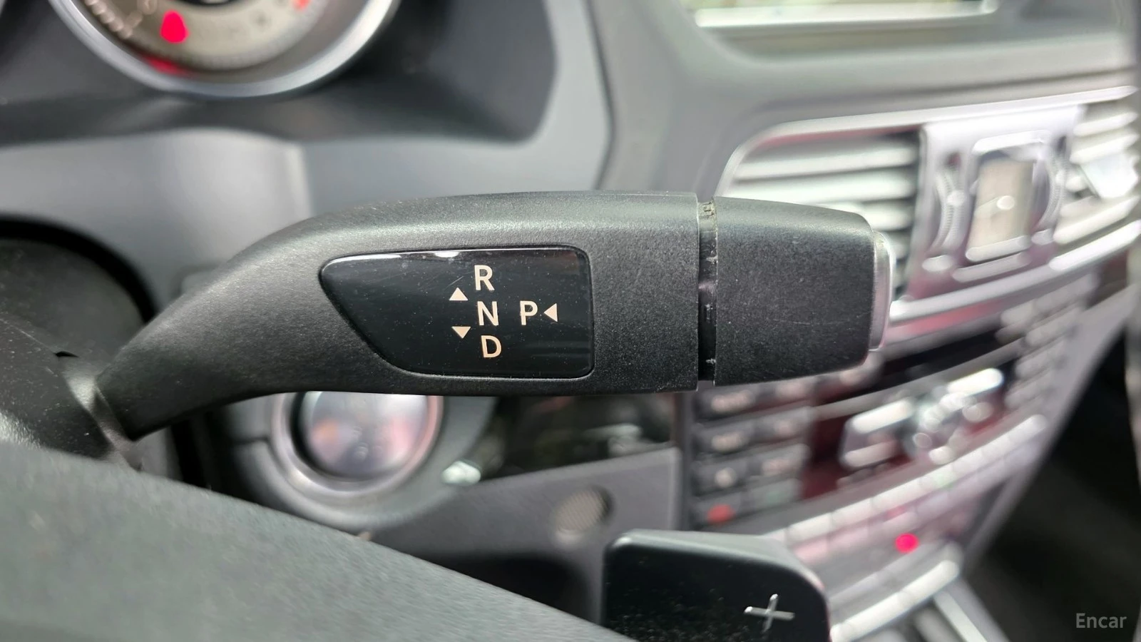 Mercedes-Benz E 350 COUPE* FACE* PANO* ОБДУХ, снимка 13 - Автомобили и джипове - 55511292