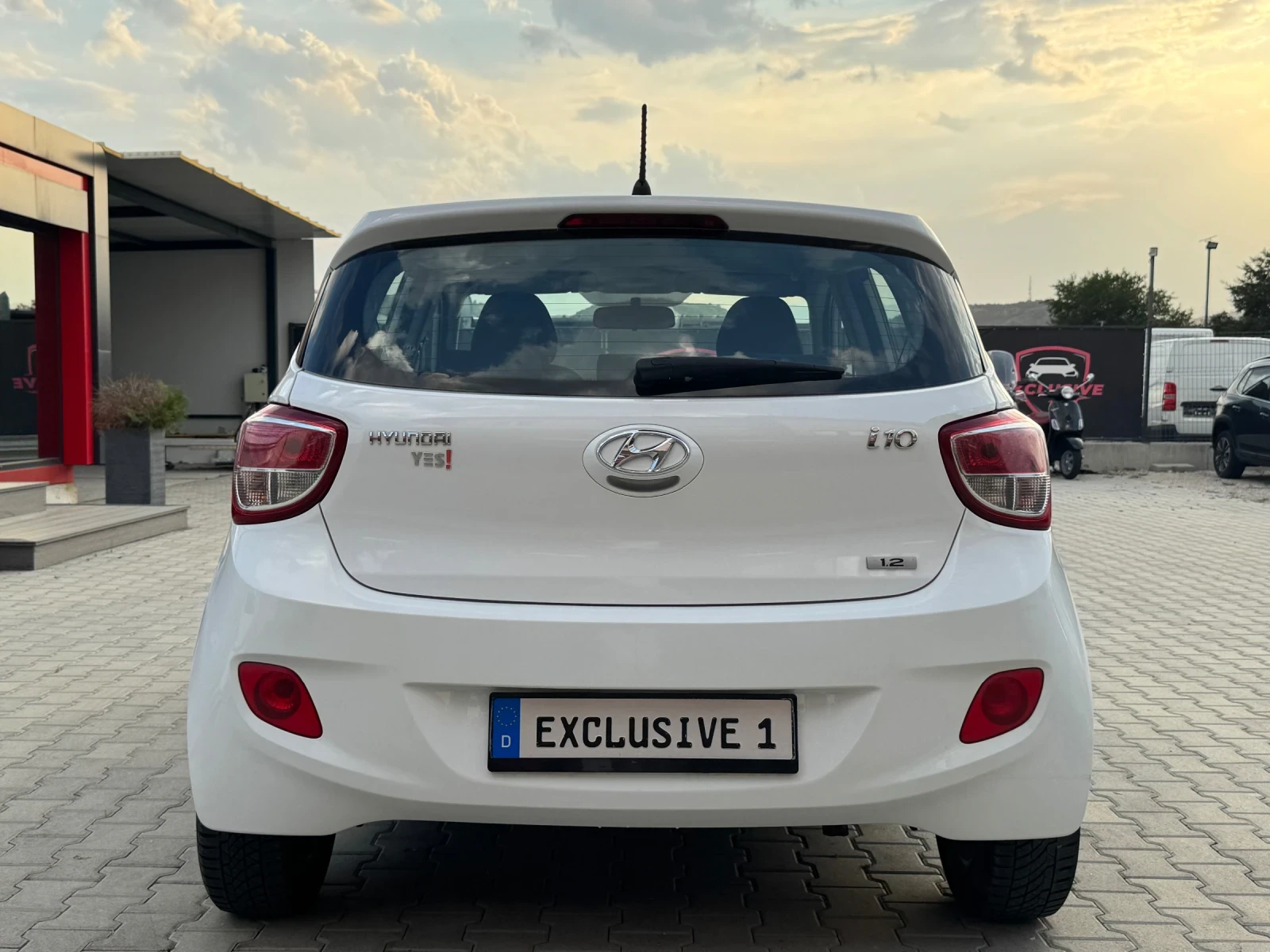 Hyundai I10 1.2i YES TOP, снимка 4 - Автомобили и джипове - 55944698