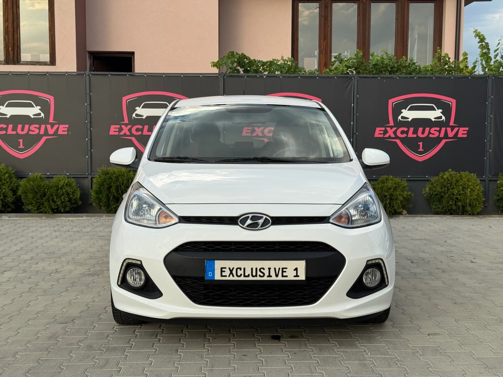 Hyundai I10 1.2i YES TOP, снимка 8 - Автомобили и джипове - 55944698