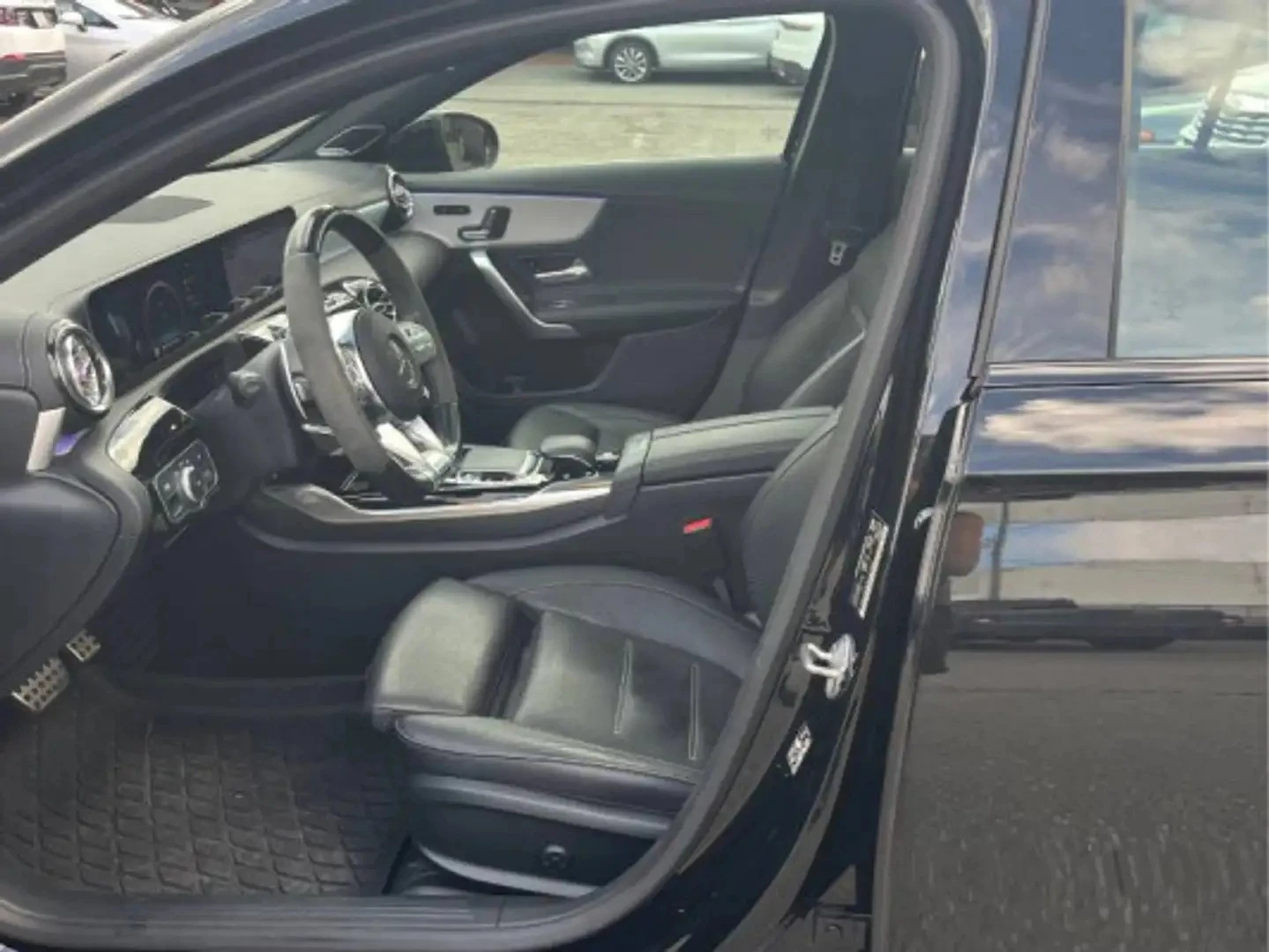 Mercedes-Benz A 35 AMG BURMESTER Цена до България & АвтоКредит, снимка 10 - Автомобили и джипове - 56119208