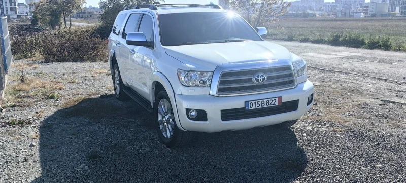 Toyota Sequoia PLATINUM V8 (381hp), снимка 2 - Автомобили и джипове - 48419455