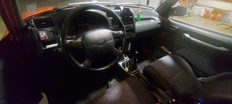 Toyota Rav4 2.0, снимка 11 - Автомобили и джипове - 48505207