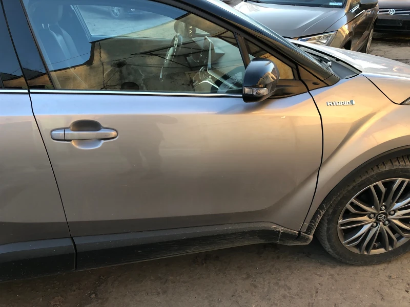 Toyota C-HR, снимка 2 - Автомобили и джипове - 49063475