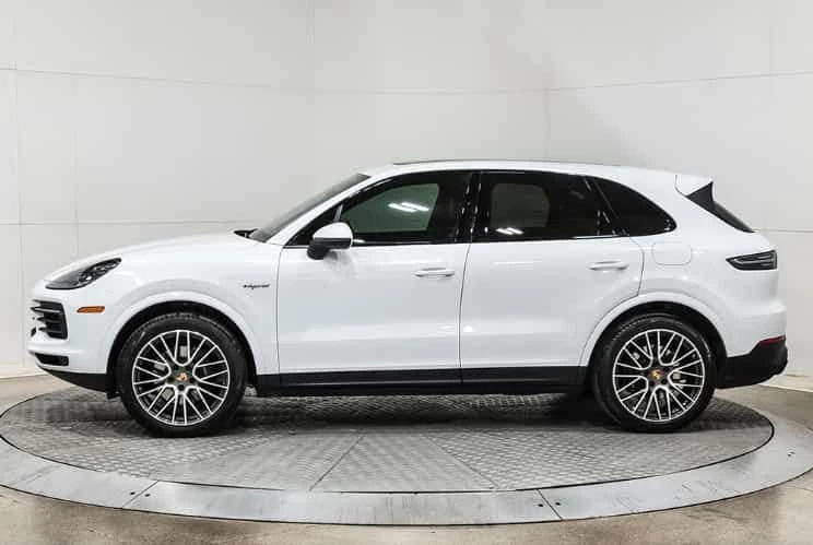 Porsche Cayenne * E Hybrid AWD * ПОДГРЕВ * ОБДУХВАНЕ * 360 , снимка 3 - Автомобили и джипове - 54029962