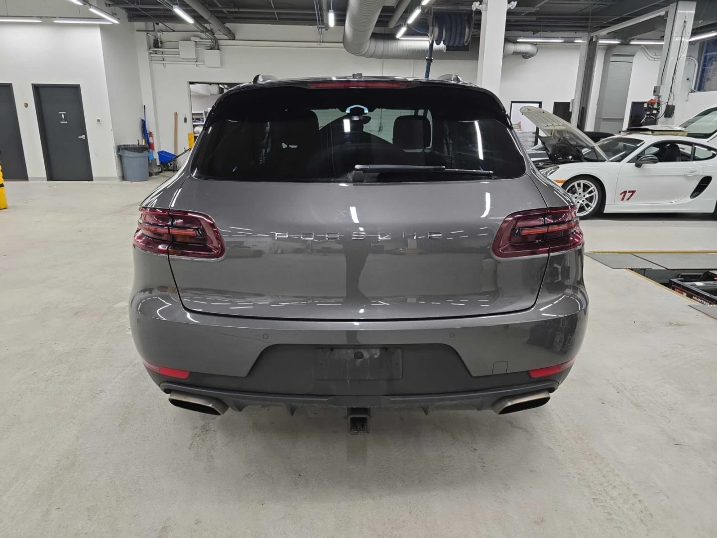 Porsche Macan 2.0L TURBO PDK AWD  - изображение 5