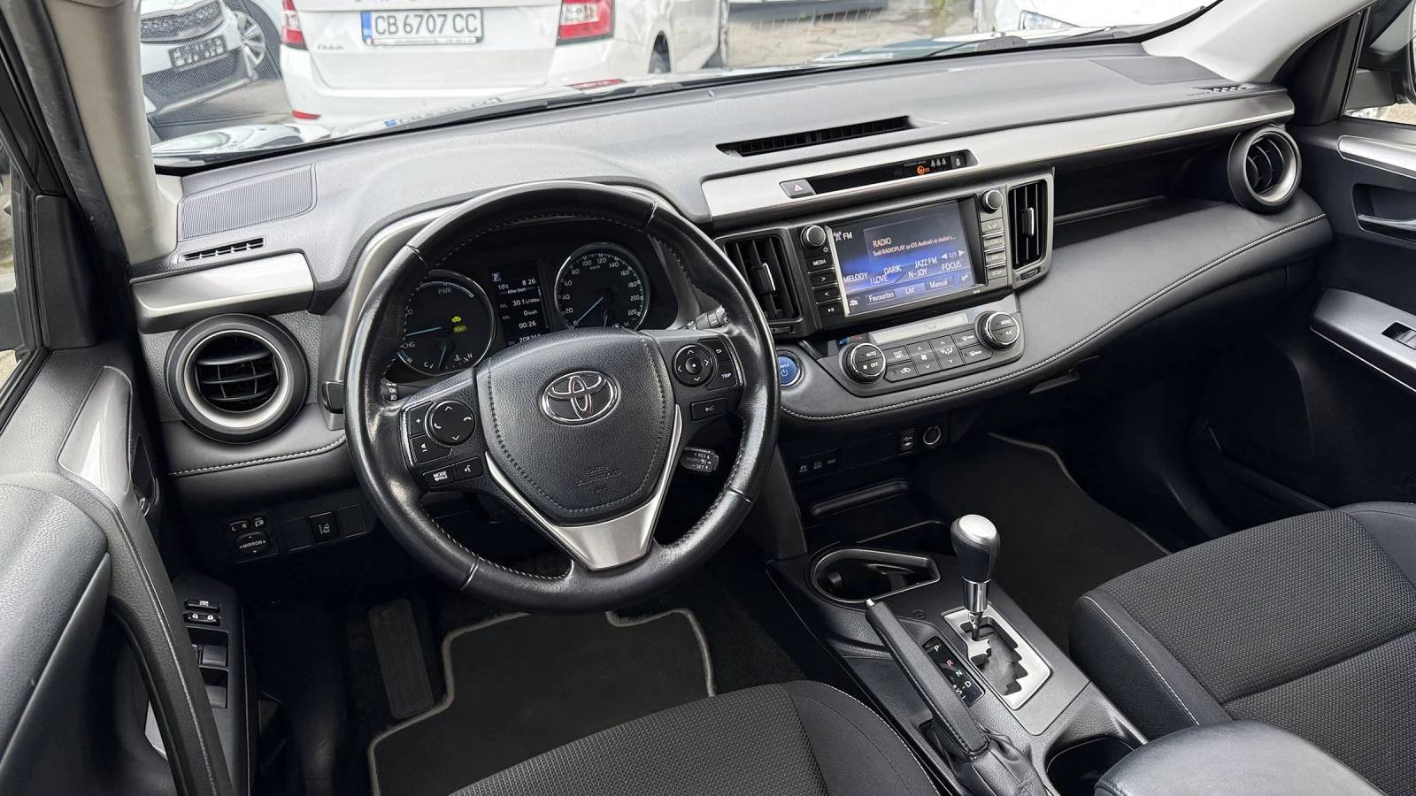 Toyota Rav4 2.5 Hybrid, снимка 8 - Автомобили и джипове - 54081225