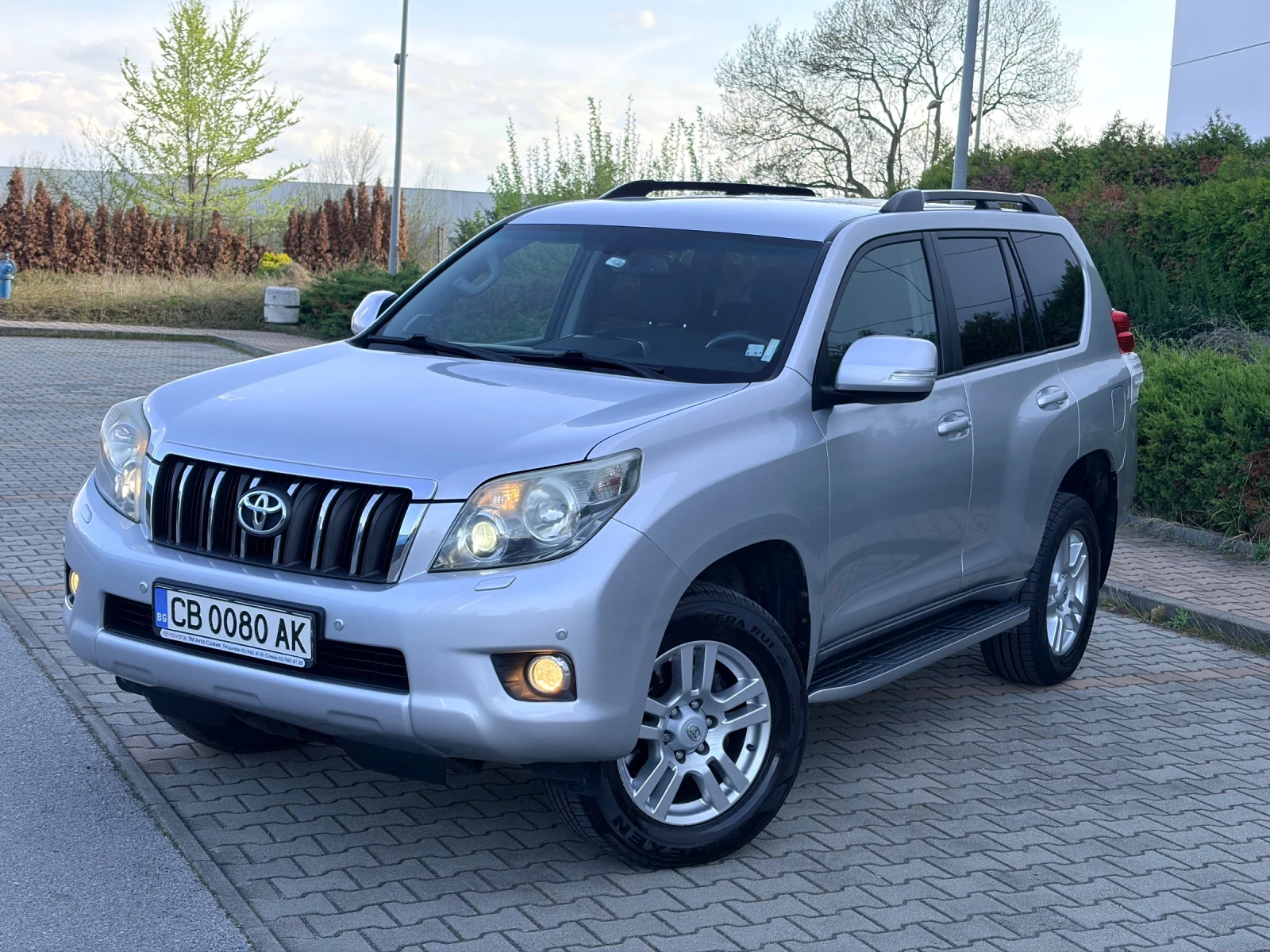 Toyota Land cruiser 140000km100%EXECUTIVE CAMERA LED KEYLESS, снимка 2 - Автомобили и джипове - 54230472