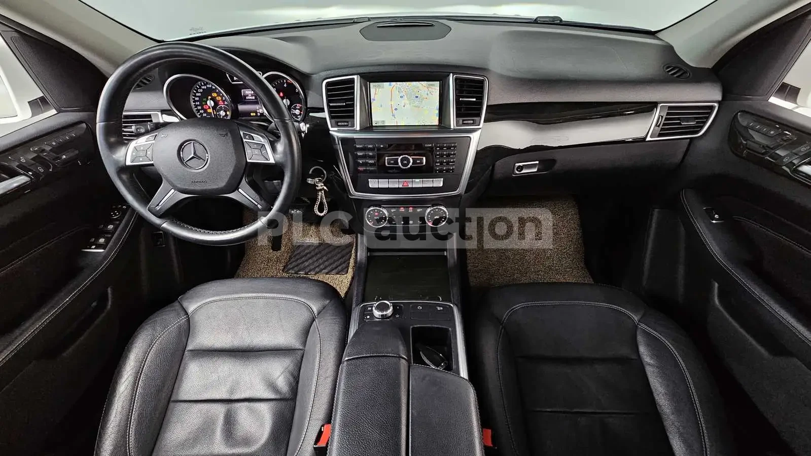 Mercedes-Benz ML 250 d 4MATIC AMG| КАМЕРА| ПОДГРЕВ| ПАНО| ВКЛ.ТЕХНОТЕСТ, снимка 5 - Автомобили и джипове - 54957039