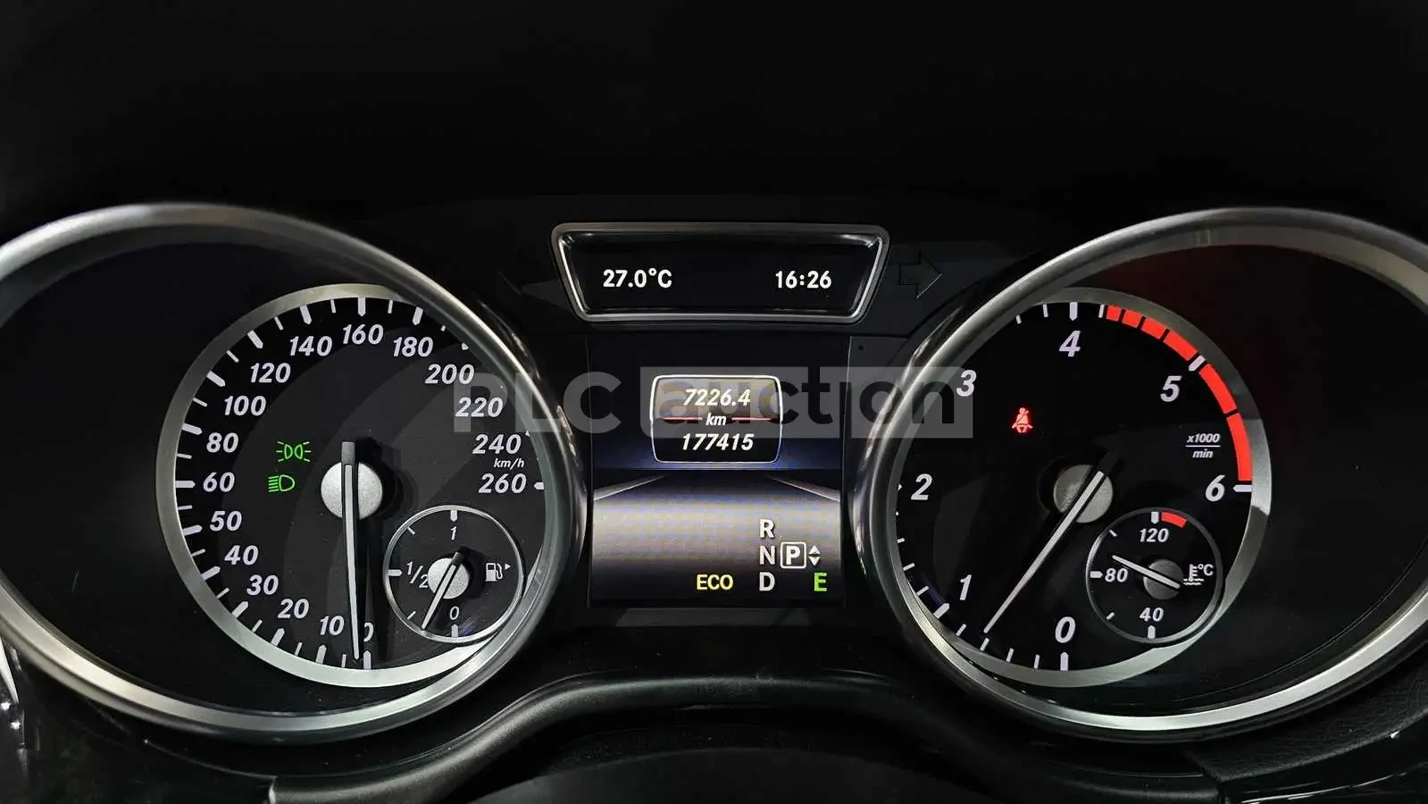 Mercedes-Benz ML 250 d 4MATIC AMG| КАМЕРА| ПОДГРЕВ| ПАНО| ВКЛ.ТЕХНОТЕСТ, снимка 7 - Автомобили и джипове - 54957039