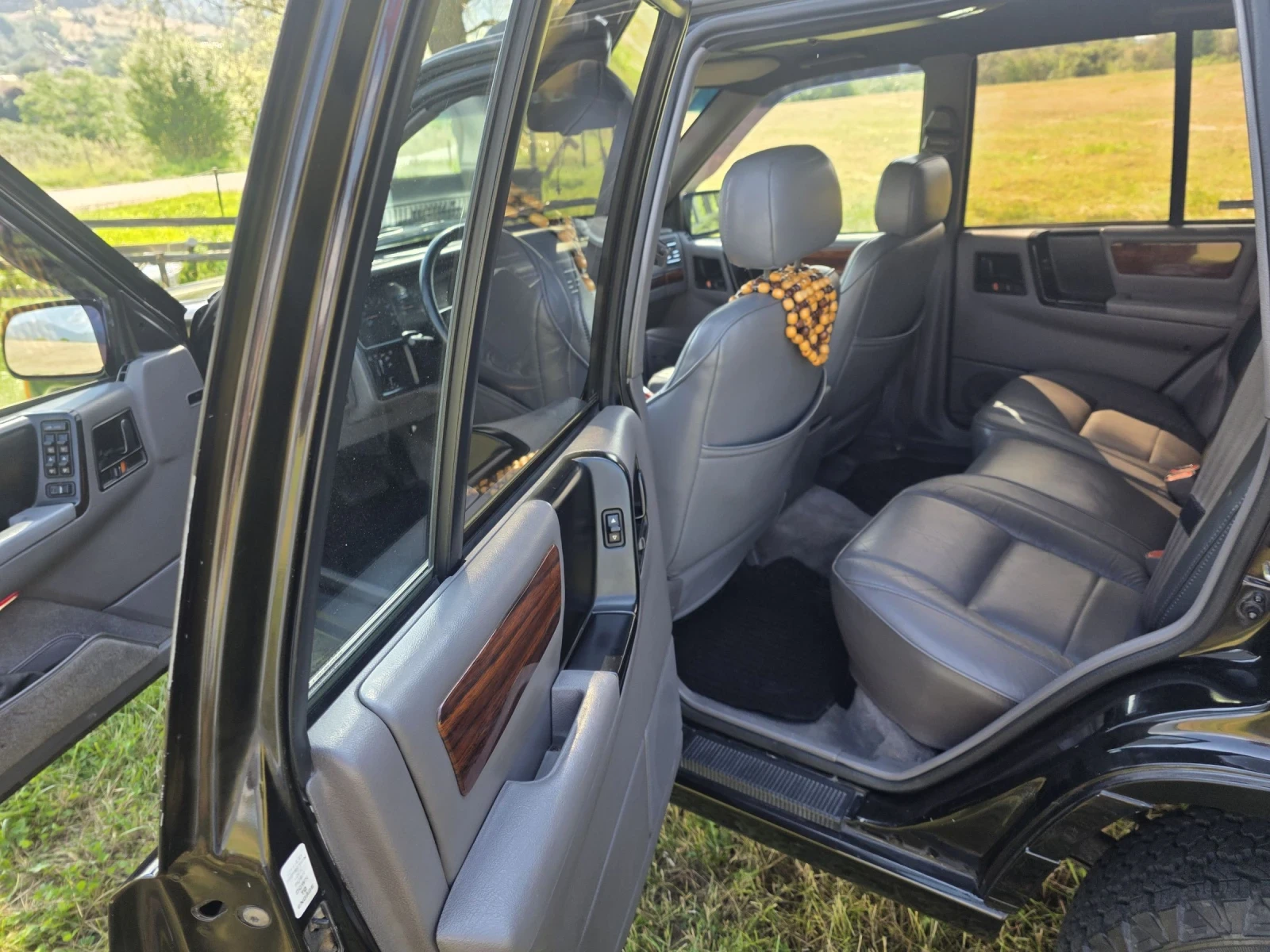 Jeep Grand cherokee, снимка 11 - Автомобили и джипове - 55097663