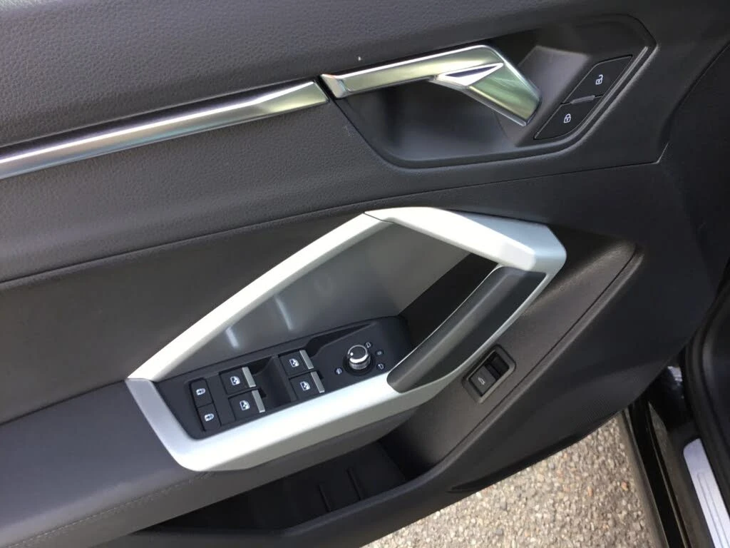 Audi Q3 45 TFSI, QUATTRO, S-LINE, снимка 11 - Автомобили и джипове - 55787269