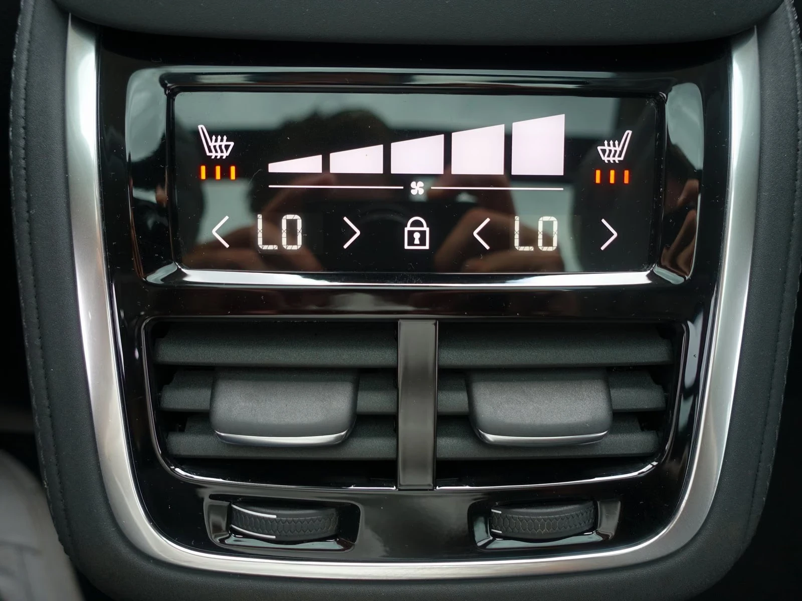 Volvo Xc90 T8 AWD Ultra Dark FourC 7seats, снимка 13 - Автомобили и джипове - 55846011