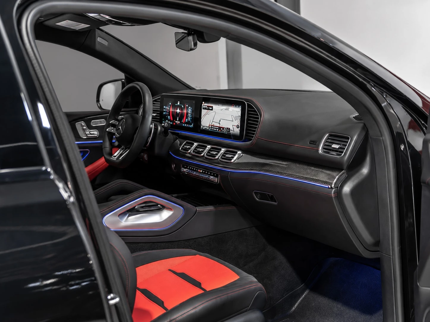 Mercedes-Benz GLE 53 4MATIC  2 ЧИФТА ГУМИ / ЦЕНА ДО БЪЛГАРИЯ , снимка 10 - Автомобили и джипове - 55897004