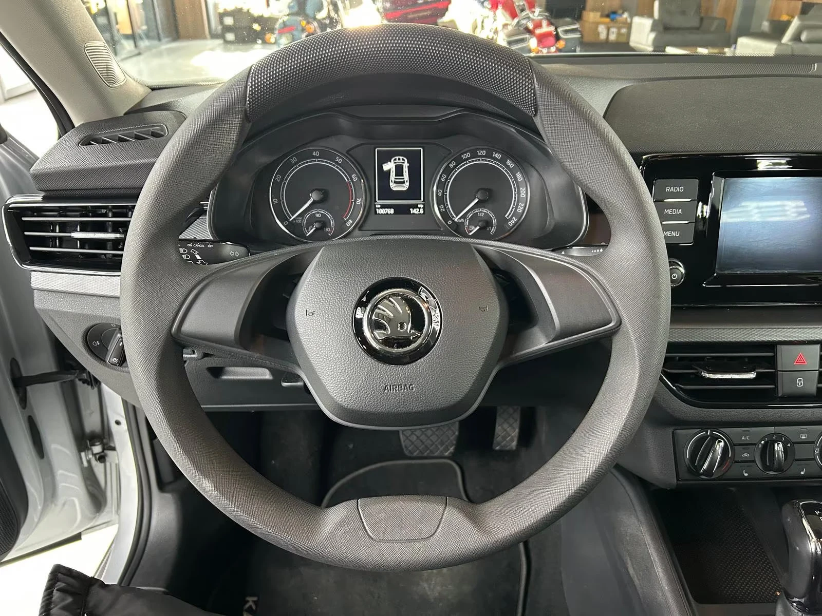 Skoda Kamiq ACTIVE/110HP/CPLAY/NAVI/LED/ACC/666q, снимка 9 - Автомобили и джипове - 55940001