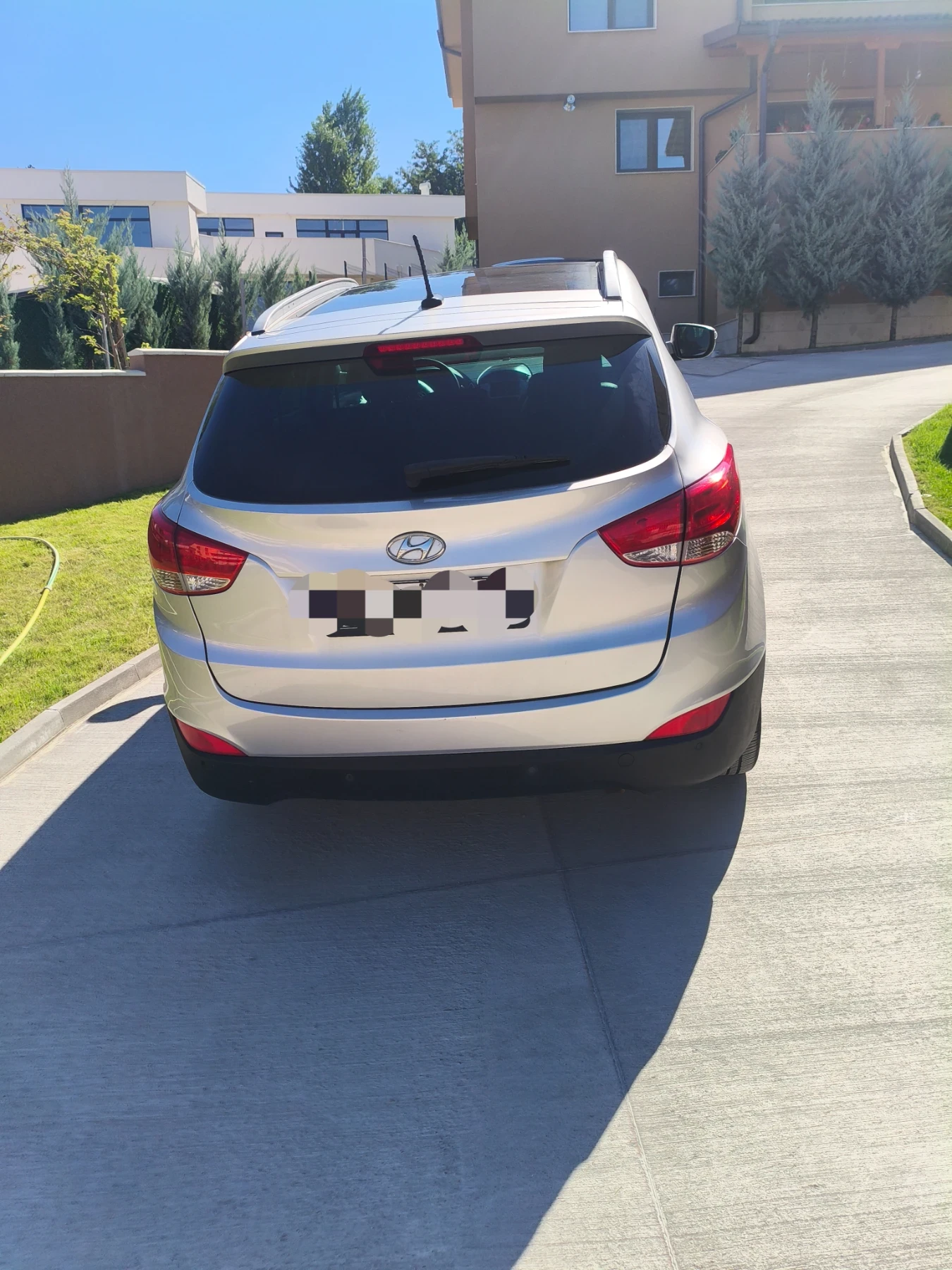 Hyundai IX35 2.0 CRDI Vertex AWD, снимка 2 - Автомобили и джипове - 55976414