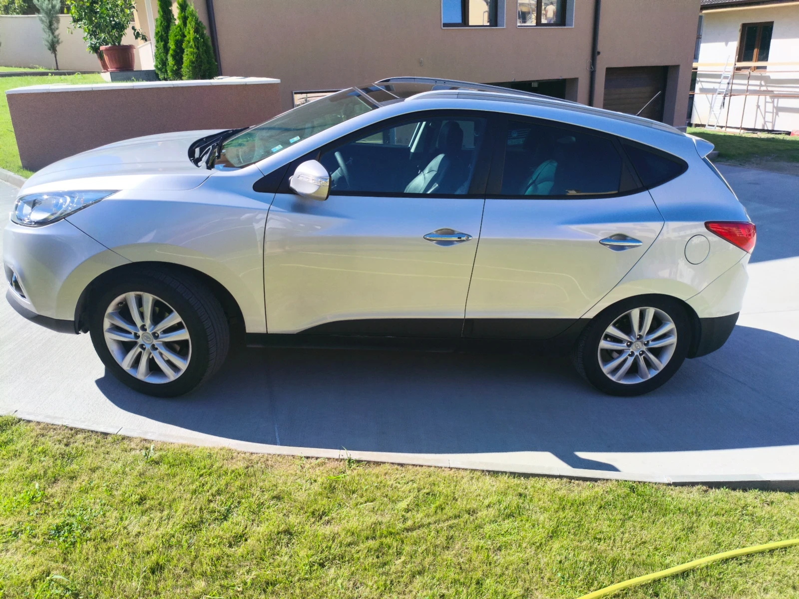 Hyundai IX35 2.0 CRDI Vertex AWD, снимка 3 - Автомобили и джипове - 55976414