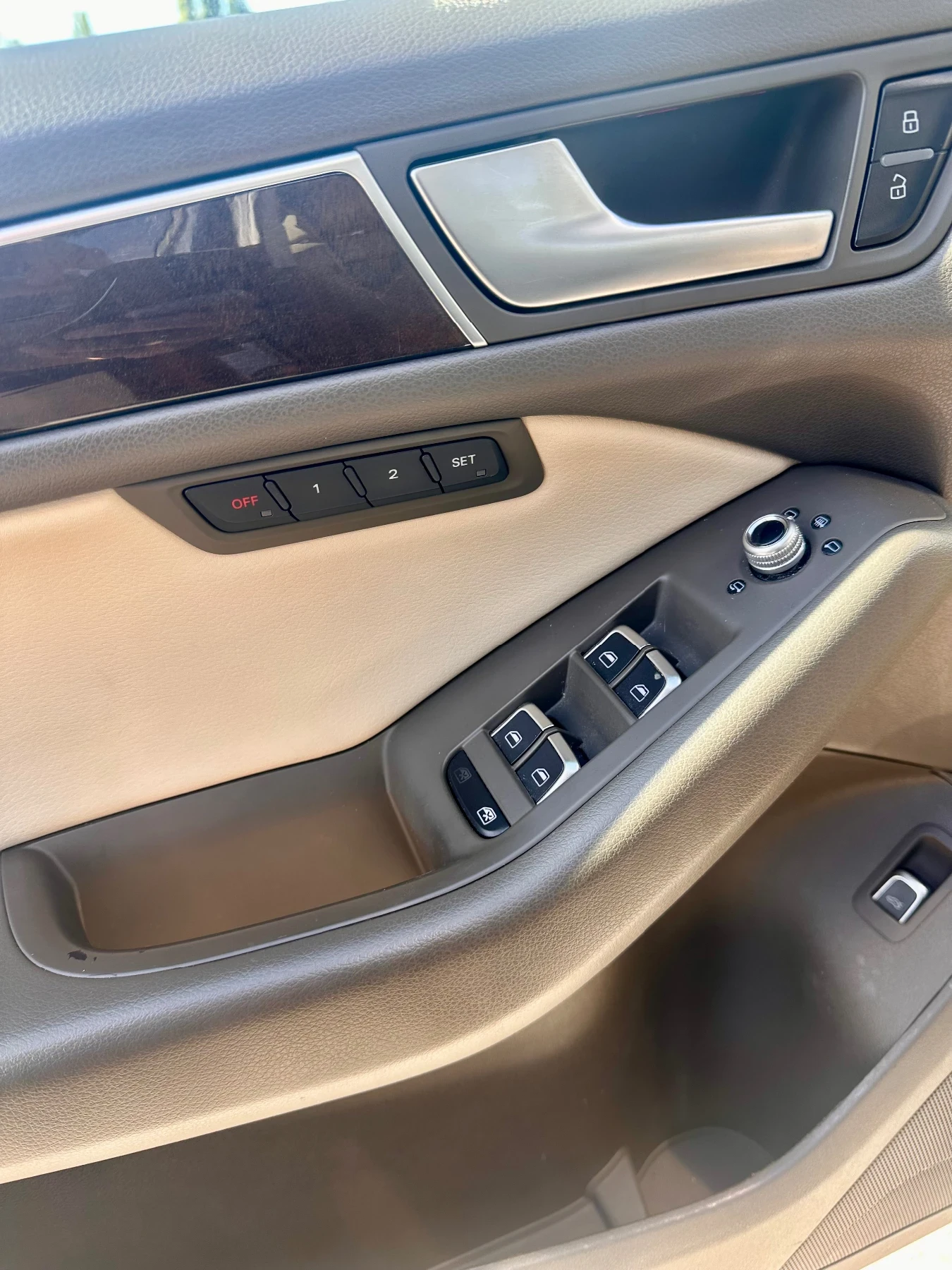 Audi Q5 3.0TFSI* 8ZF* KEYLESS* PANO* , снимка 12 - Автомобили и джипове - 56344294