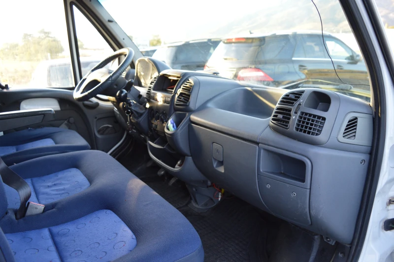 Peugeot Boxer 2.8TDI, снимка 13 - Бусове и автобуси - 47453000