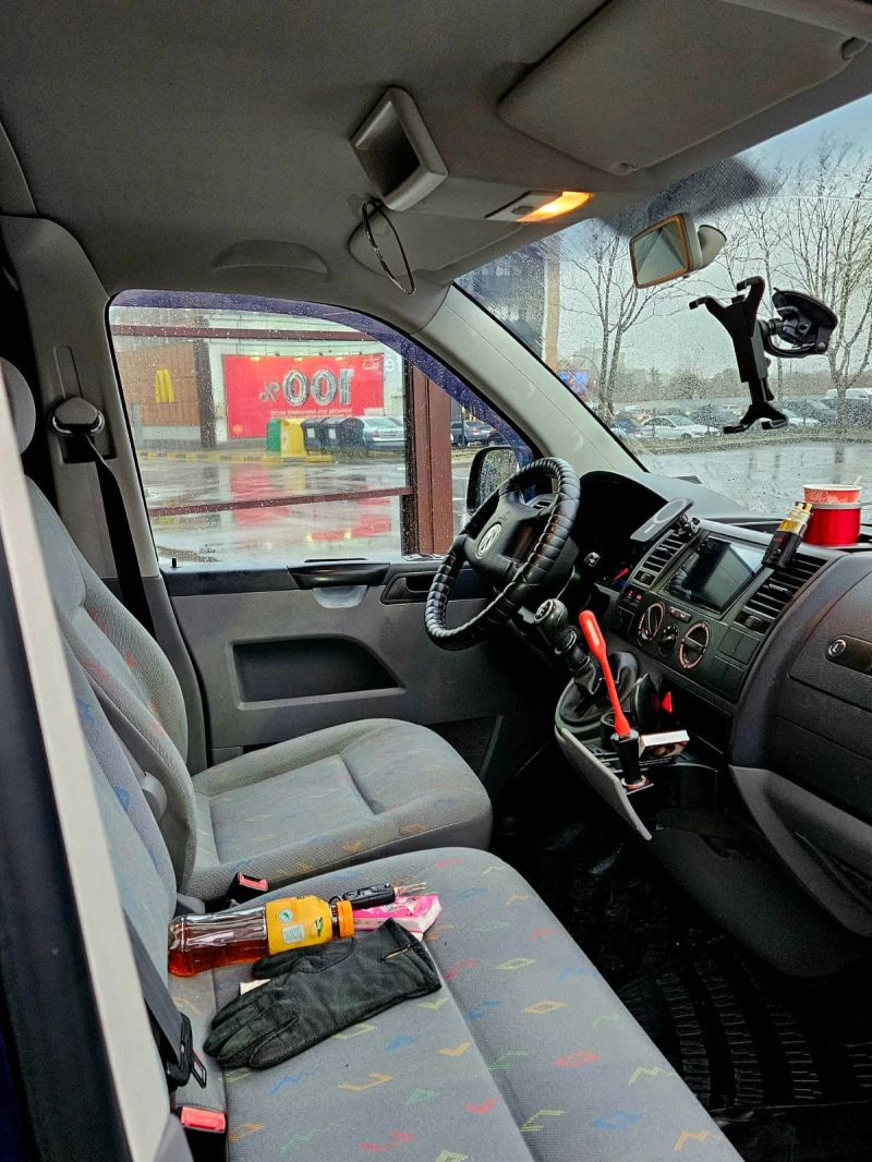 VW T5, снимка 12 - Бусове и автобуси - 52486690