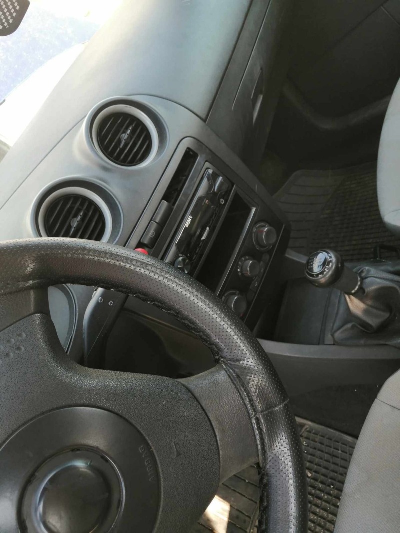 Seat Ibiza, снимка 13 - Автомобили и джипове - 46474563