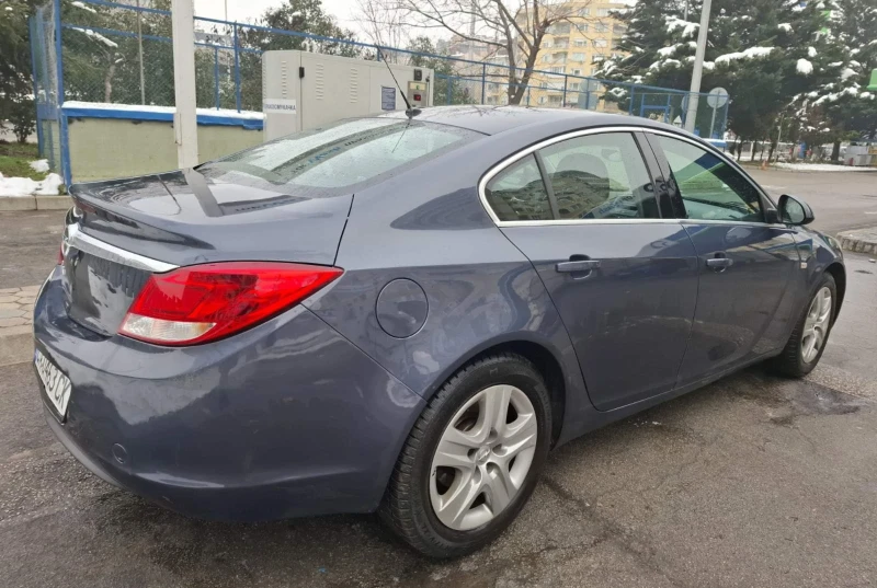 Opel Insignia, снимка 1 - Автомобили и джипове - 48721858