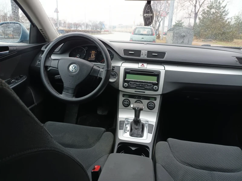 VW Passat 1.4, снимка 10 - Автомобили и джипове - 49155408