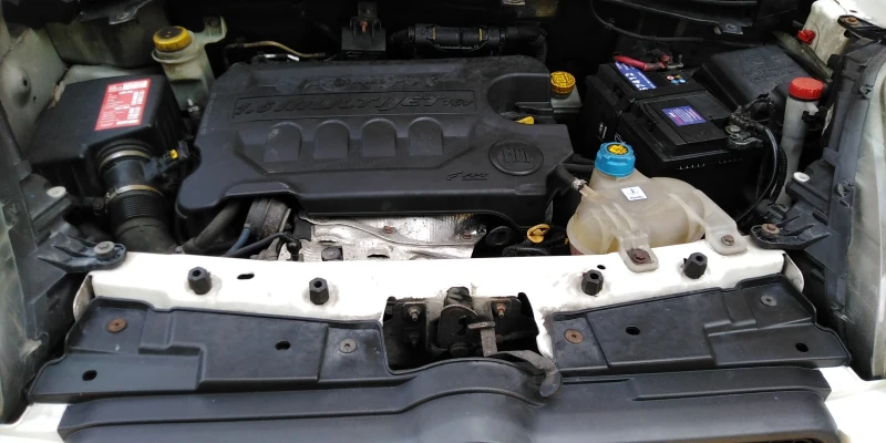 Fiat Doblo 1.6jtd клима, мултимедия, 6ск., снимка 14 - Автомобили и джипове - 52308895