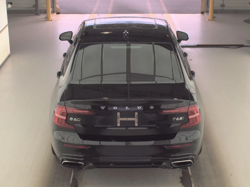 Volvo S60 T6 R-Design, снимка 5 - Автомобили и джипове - 52518128