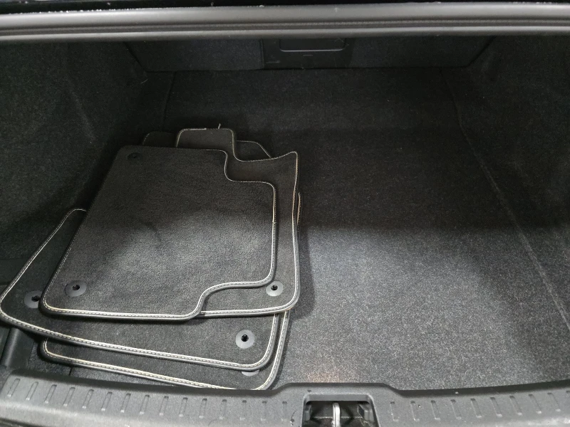 Volvo S60 T6 R-Design, снимка 14 - Автомобили и джипове - 52518128