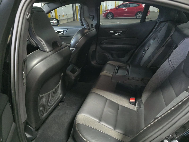 Volvo S60 T6 R-Design, снимка 12 - Автомобили и джипове - 52518128