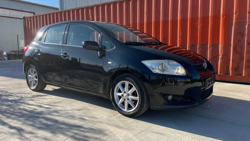 Toyota Auris 1.6 VVT-i 180000km, снимка 3 - Автомобили и джипове - 52771624