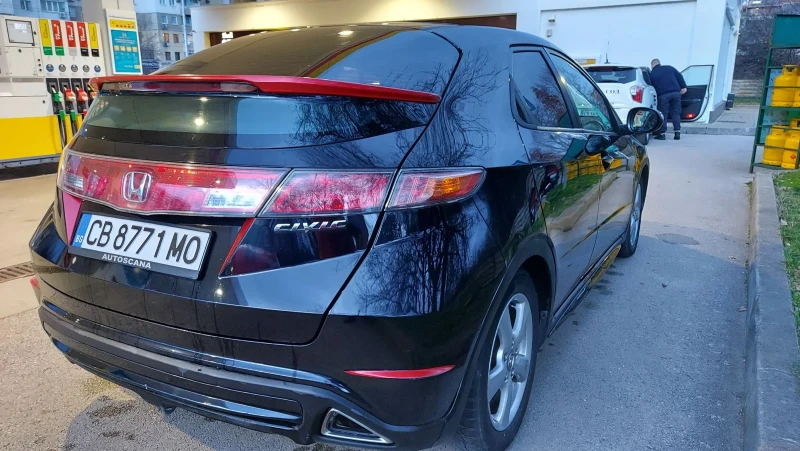 Honda Civic Executive , снимка 5 - Автомобили и джипове - 52966628