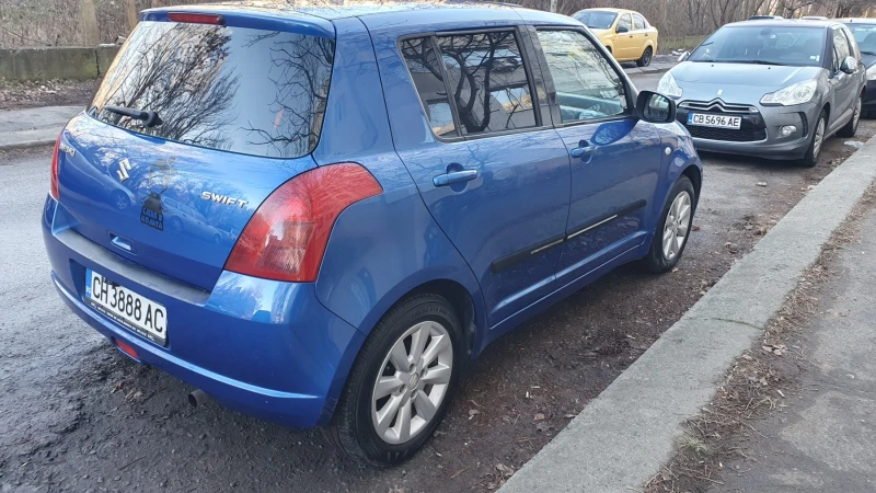 Suzuki Swift 1.3i Автоматик 4вр., снимка 5 - Автомобили и джипове - 53121426