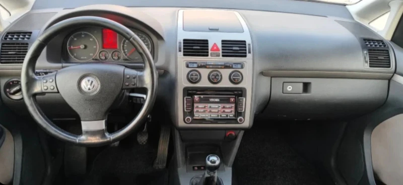 VW Touran Cross , снимка 3 - Автомобили и джипове - 53212982