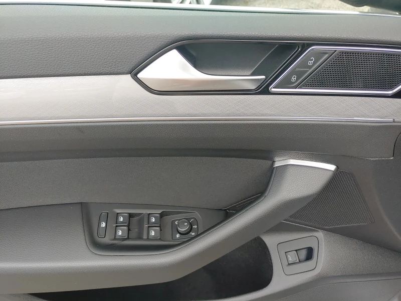 VW Passat 2.0TDI-Изключително запазен!, снимка 10 - Автомобили и джипове - 53523470