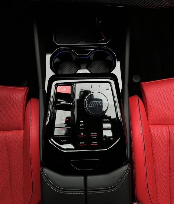 BMW M5 4.4 V8 xDrive - изображение 8