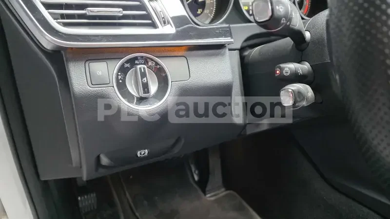 Mercedes-Benz E 350 4matic| ПОДГРЕВ| ПАМЕТ| КАМЕРА| ВКЛ. ТЕХНОТЕСТ, снимка 9 - Автомобили и джипове - 54468361
