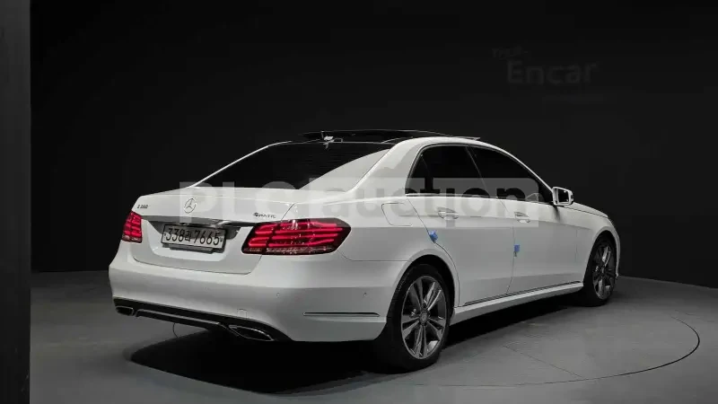 Mercedes-Benz E 350 4matic| ПОДГРЕВ| ПАМЕТ| КАМЕРА| ВКЛ. ТЕХНОТЕСТ, снимка 3 - Автомобили и джипове - 54468361