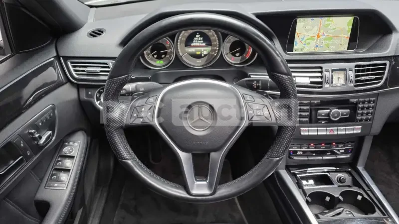 Mercedes-Benz E 350 4matic| ПОДГРЕВ| ПАМЕТ| КАМЕРА| ВКЛ. ТЕХНОТЕСТ, снимка 8 - Автомобили и джипове - 54468361
