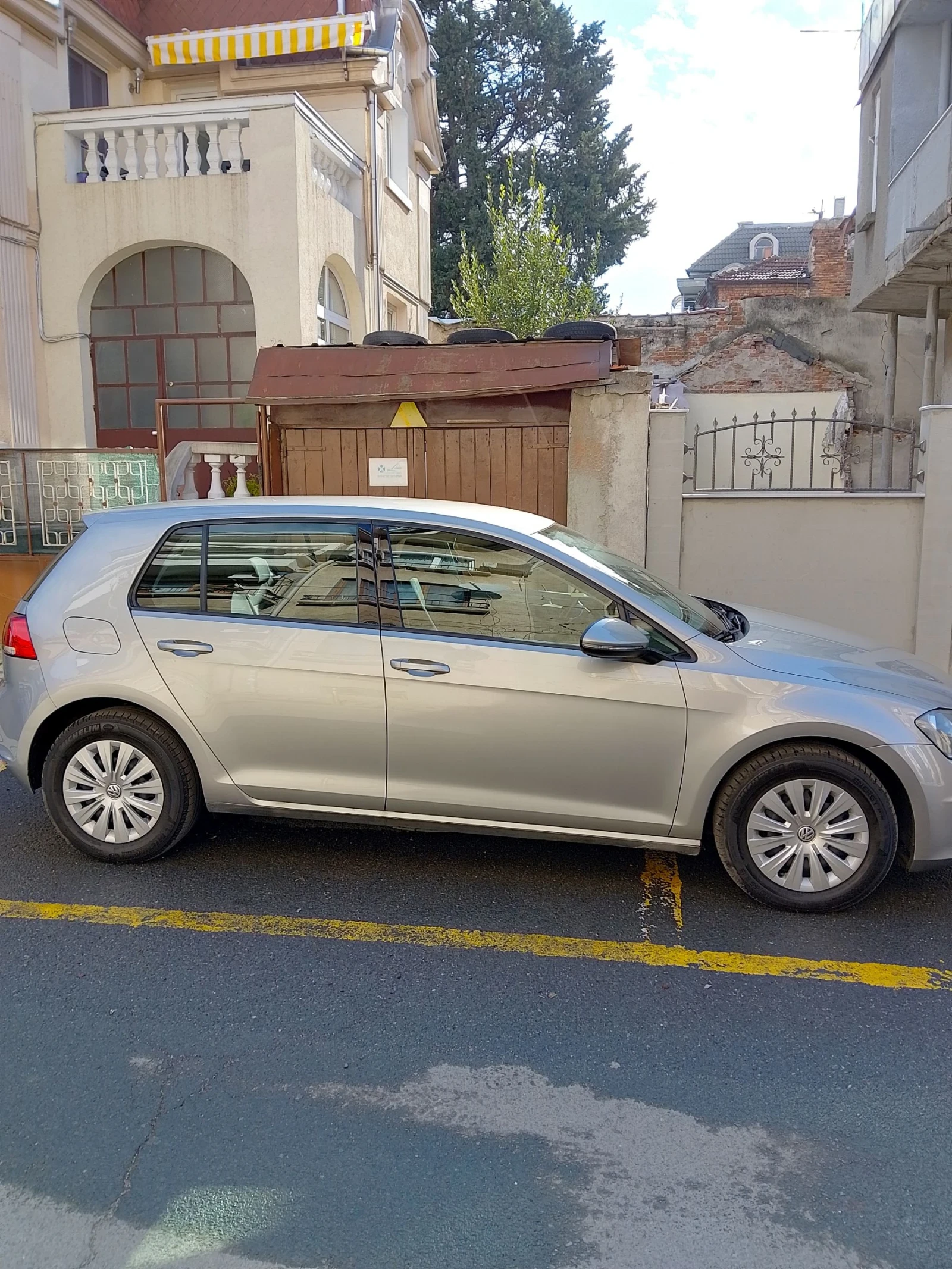 VW Golf 7   1.2 BLUEMOTION, снимка 1
