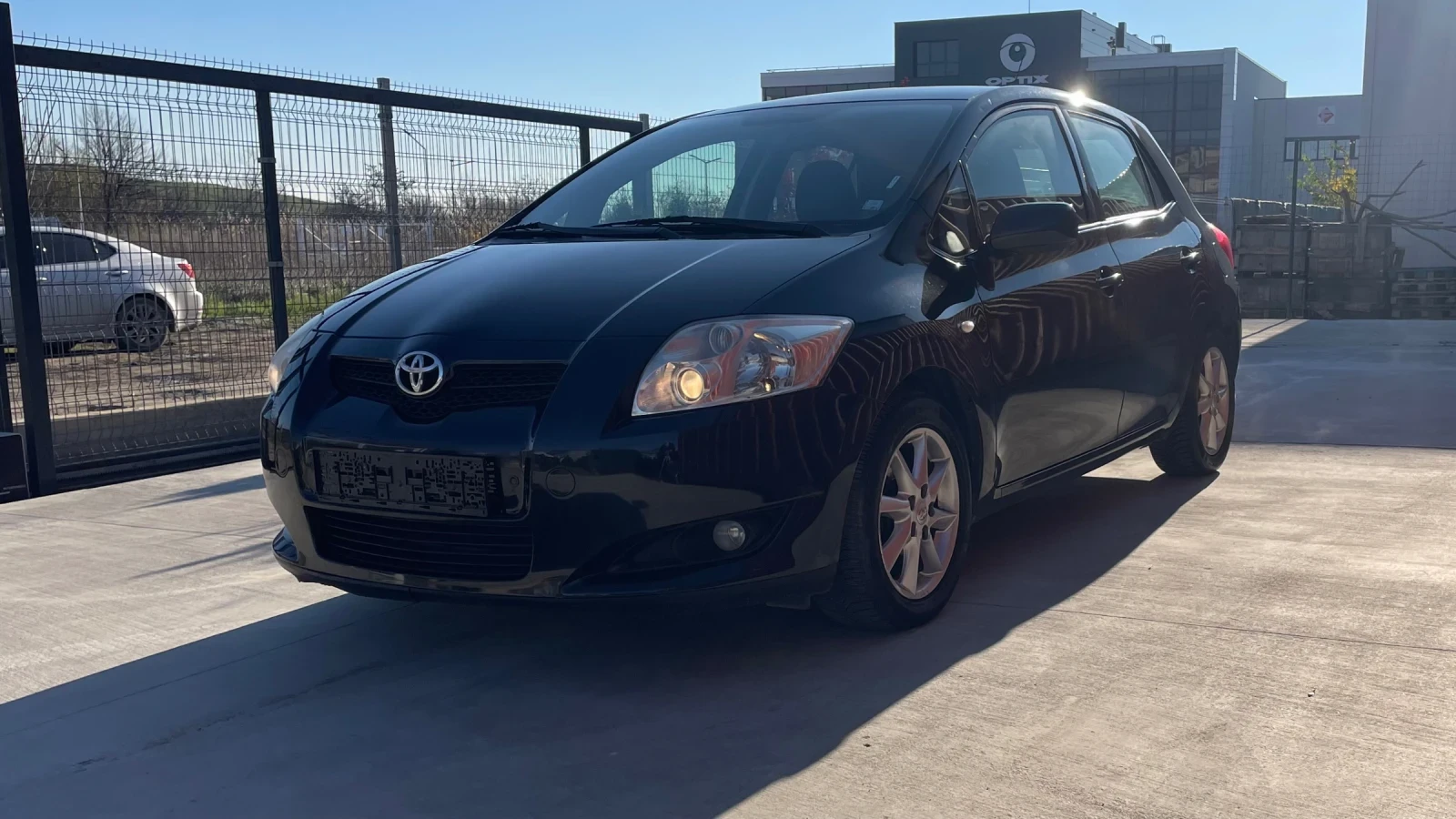 Toyota Auris 1.6 VVT-i 180000km, снимка 1