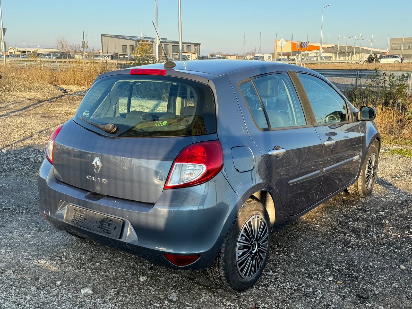 Renault Clio 1.2 БЕНЗИН - изображение 6