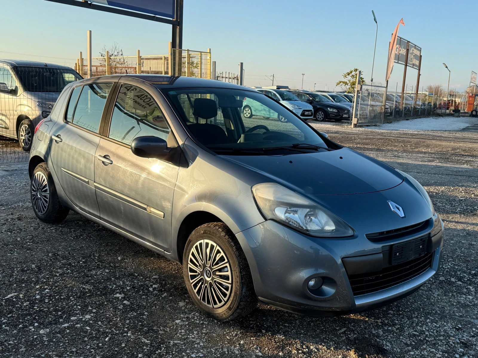 Renault Clio 1.2 БЕНЗИН - изображение 3