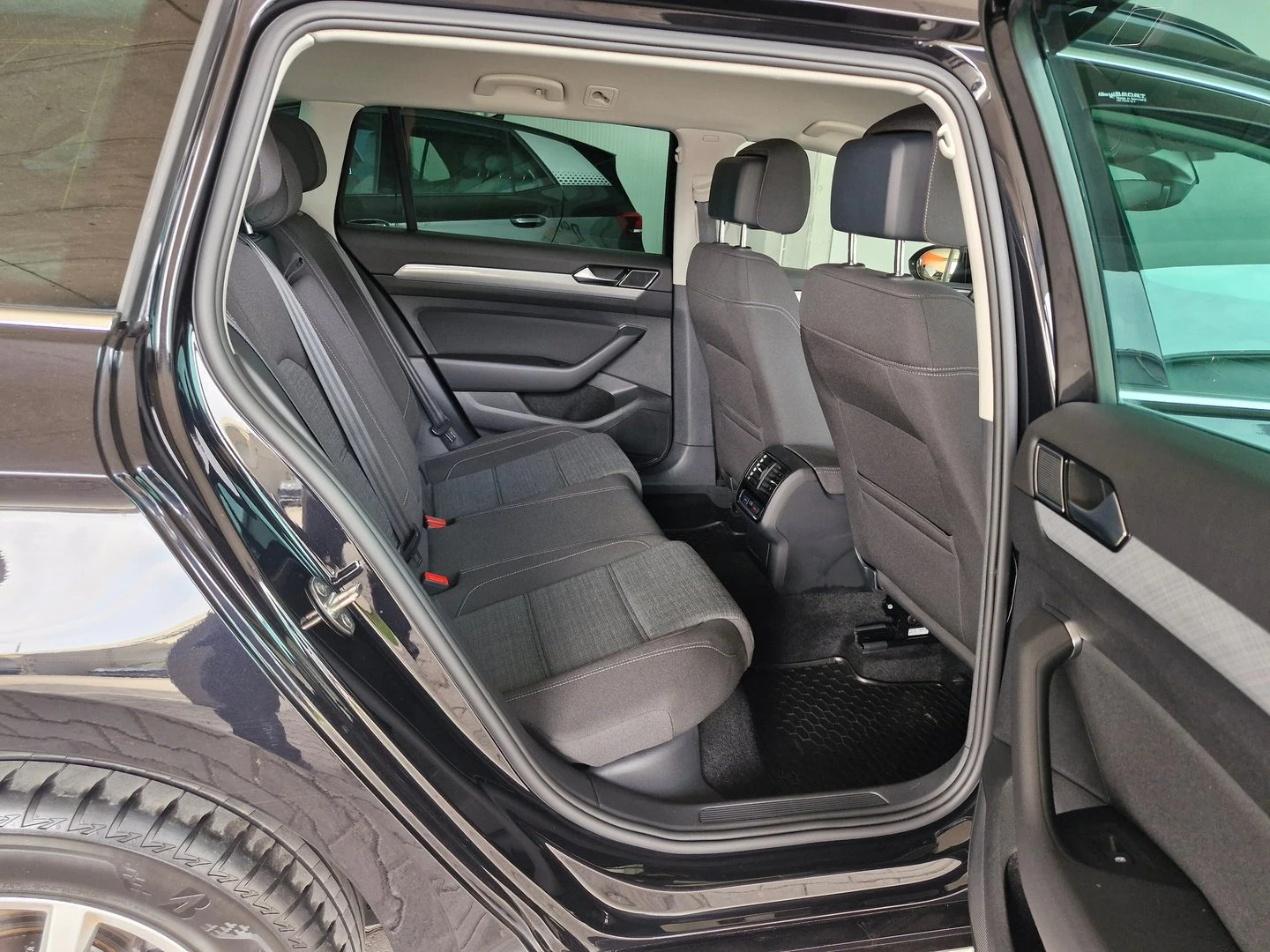 VW Passat Business 2.0 TDI SCR DSG | Mobile.bg � ����������� 14