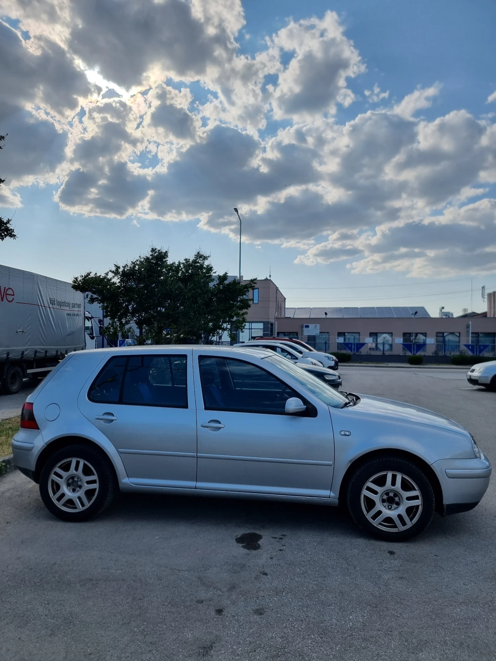 VW Golf 1.6 - изображение 4