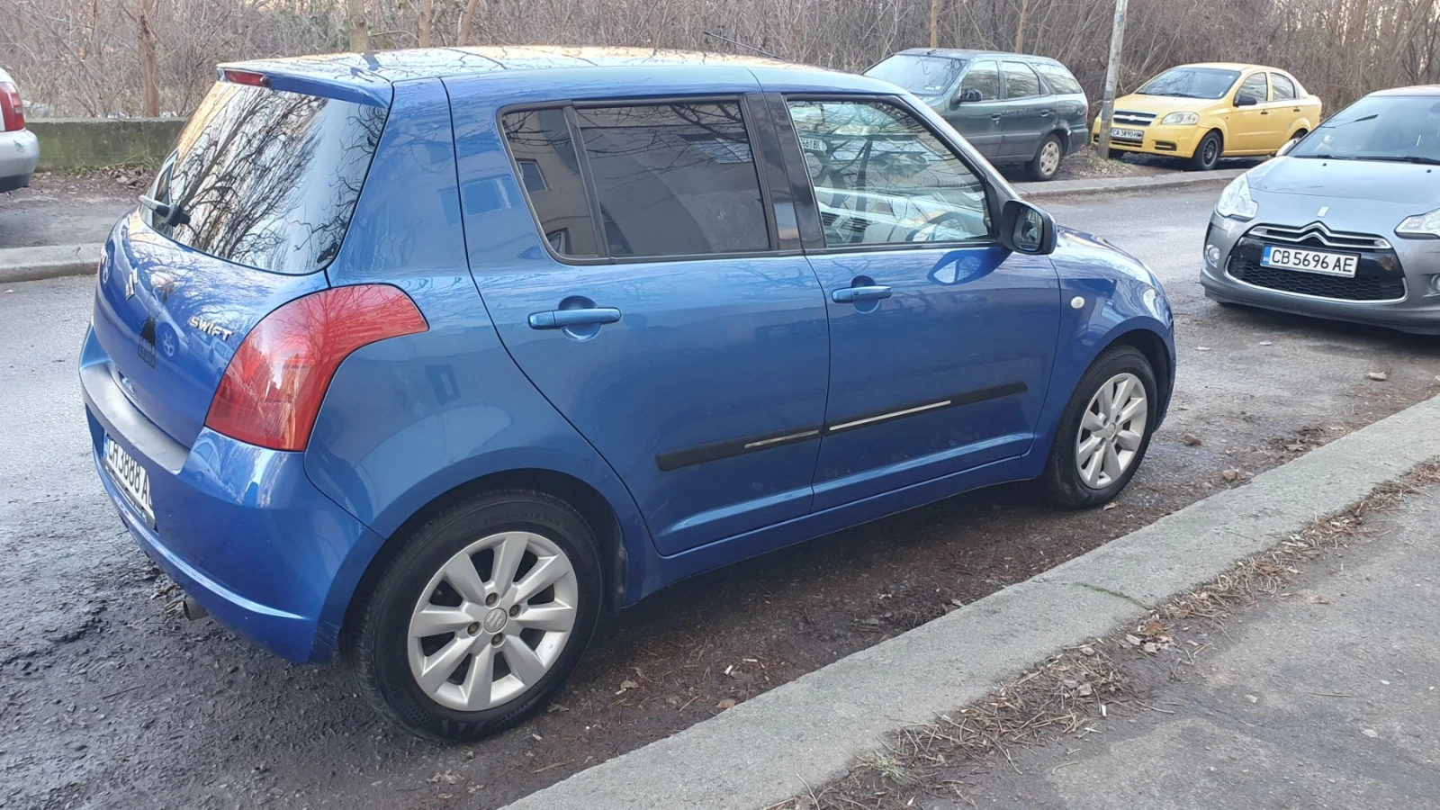 Suzuki Swift 1.3i Автоматик 4вр. - изображение 4